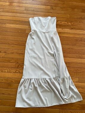 Park & Fifth Strapless Ruffle-Hem Dress in Light Gray